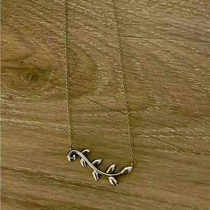 Tiffany & Co Paloma Picasso sterling silver olive leaf vine pendant